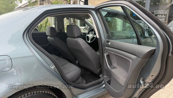 206065768.jpg